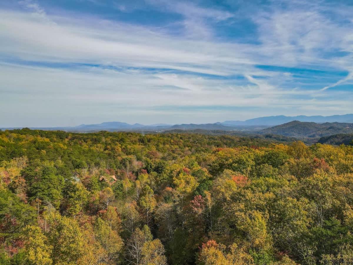 View! Cozy, Private, Fireplace, Hot Tub Log Cabin, Honeymoon! Sevierville Eksteriør bilde