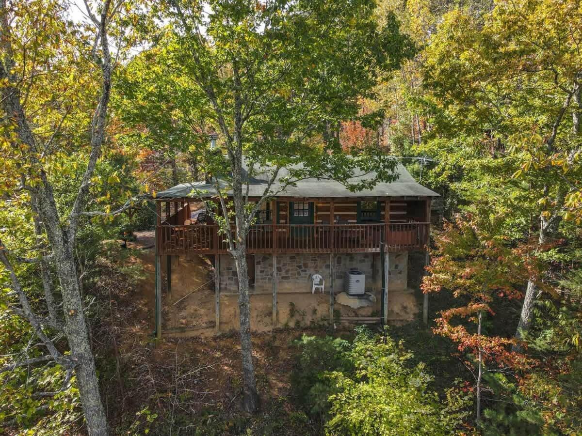 View! Cozy, Private, Fireplace, Hot Tub Log Cabin, Honeymoon! Sevierville Eksteriør bilde