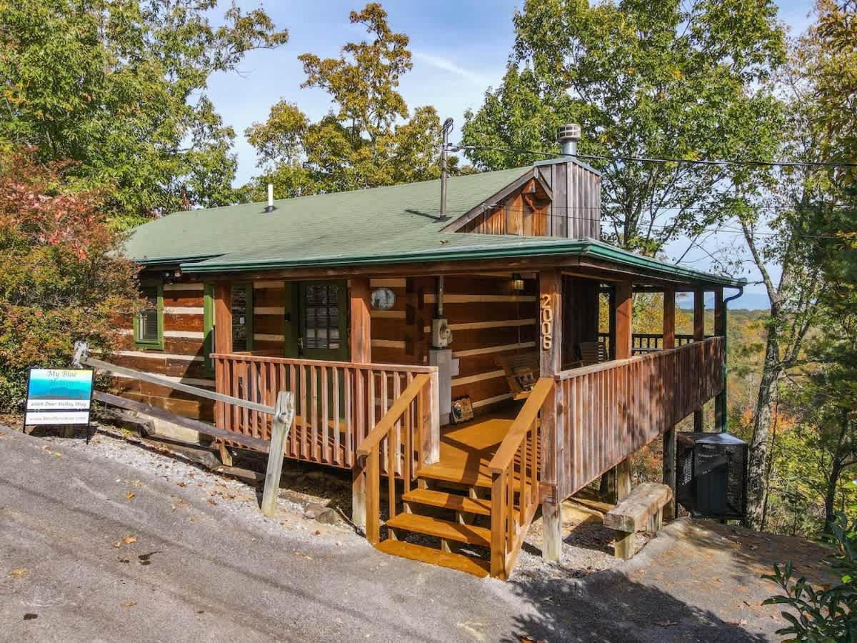 View! Cozy, Private, Fireplace, Hot Tub Log Cabin, Honeymoon! Sevierville Eksteriør bilde